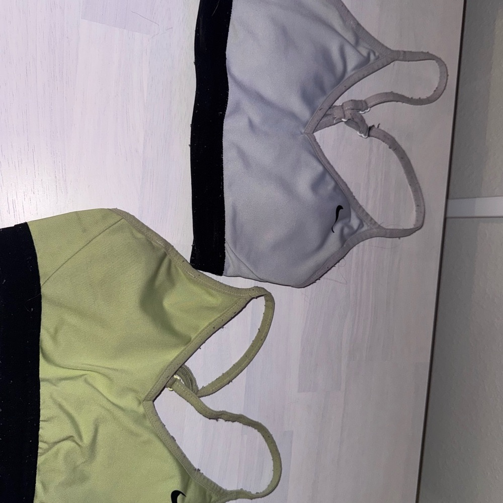 Nike Sports Bra Set in White and Green